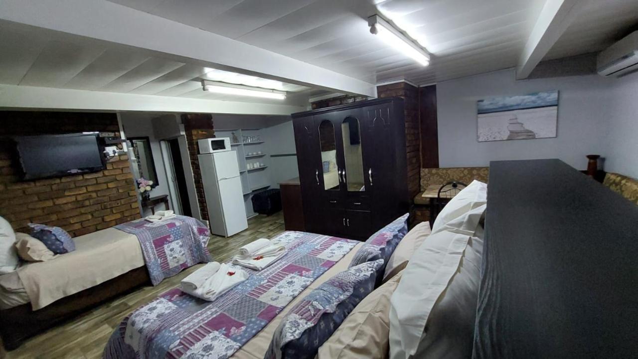 Gemstone Guest House Klerksdorp Zewnętrze zdjęcie